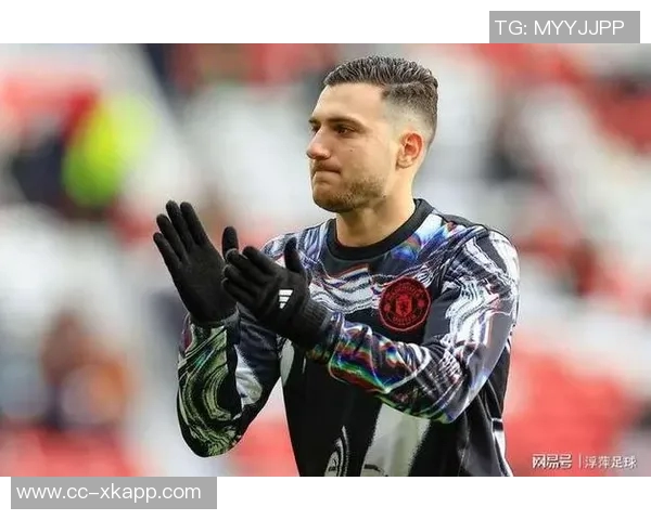 希勒强烈批评裁判未出示红牌认为达洛特的犯规行为不可原谅 希勒强烈批评裁判未出示红牌认为达洛特的犯规行为不可原谅